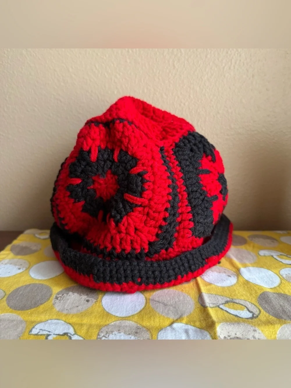 Vintage look crocheted grandma square hat